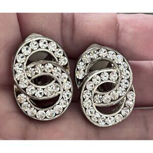 Vintage 90s silver tone double circle clip on crystal earrings 3/4" glamourous